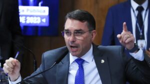 Da Redação 7 marcello-de-oliveira-lopes-afirma-que-valor-foi-aporte-privado-na-producao-do-filme-sobre-jair-bolsonaro-operacao-ocorreu-enquanto-dark-horse-era-gravado-no-brasil-foto-lula-marques-agencia-brasil