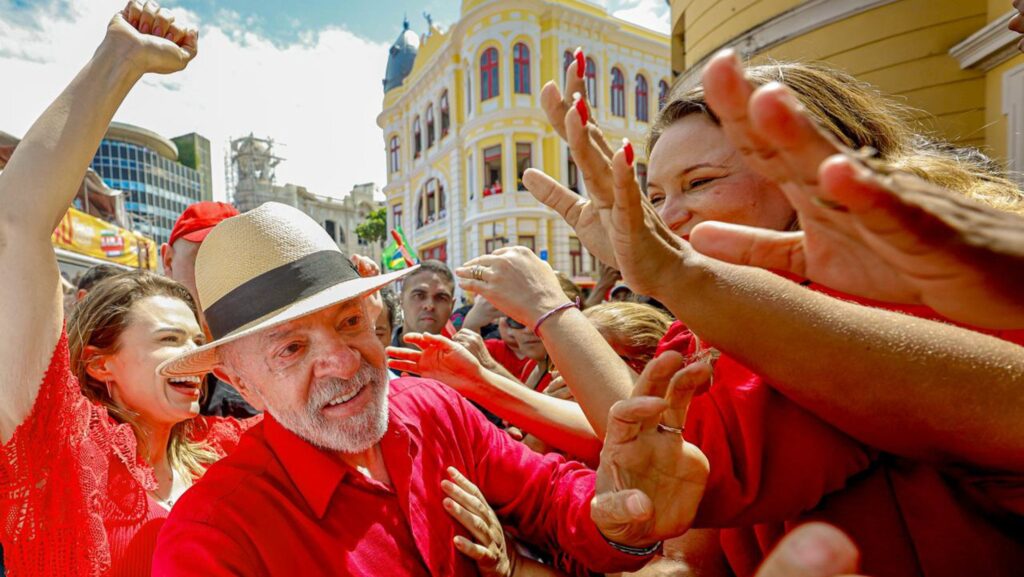 lula-povo-popularidade-governo-lula-desenrola-programa-negociacao-dividas