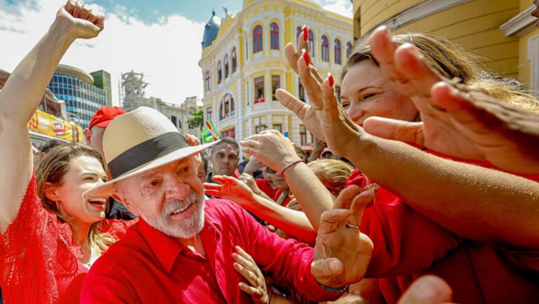 lula-povo-popularidade-governo-lula-desenrola-programa-negociacao-dividas