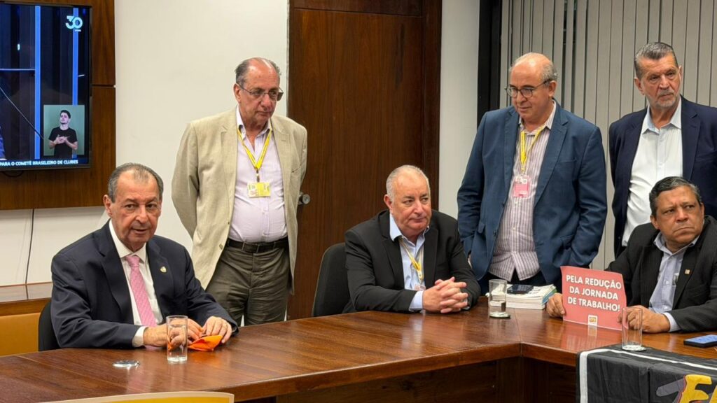 omar-aziz-reuniao-sindicalistas-fim-6x1-senado