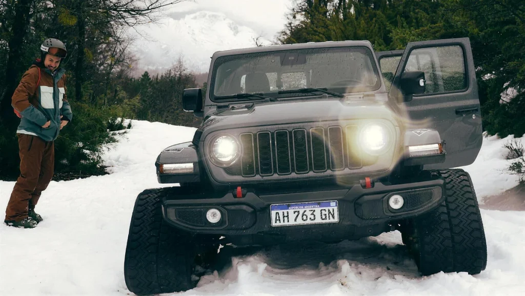 stellantis-grupo-responsavel-por-marcas-como-fiat-jeep-e-peugeot-quer-fechar-fabricas-na-argentina-de-milei-espelho-de-flavio-bolsonaro-tvt-news