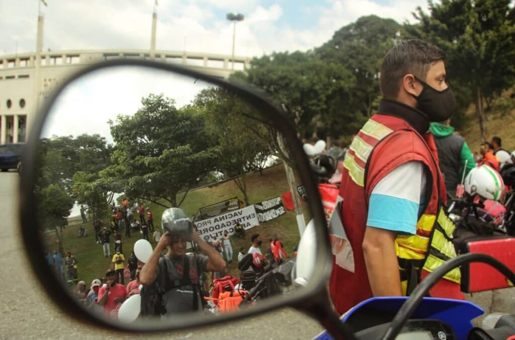 Entregadores fazem motociatas em defesa da democracia pelo Brasil nesta quarta (21) 2