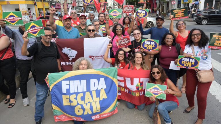 fim-da-escala-6x1-escala-6-x-1-jornada-de-trabalho-40h-40-h-semanais-fim-da-escala-6x1-fim-da-escala-6-x-1-senado-congresso-parlamentares-alcolumbre-erika-hilton-vat-rick-azevedo-paulo-paim-senadores-deputados-lula-governo-lula-bandeira-governo-lula-trabalhadores-classe-trabalhadora-conquista-historica-classe-trabalhadora