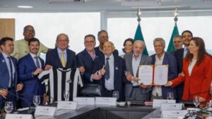 lula-assina-acordo-e-santos-renova-concessao-ct-