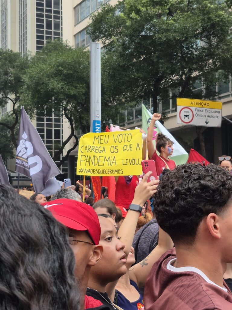 Estudantes ocupam Centro do Rio em ato contra a extrema-direita 2
