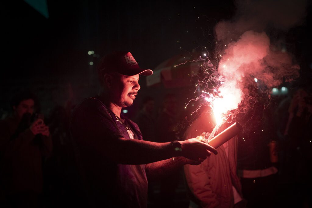 populacao-toma-as-ruas-da-avenida-paulista-em-sao-paulo-para-comemorar-reeleiçao-de-lula-emanuela-godoy-tvt-news