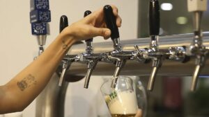 Da Redação 6 lei-seca-proibe-totalmente-a-venda-de-alcool-em-sete-estados-e-restringe-em-cinco-foto-jose-cruz-agencia-brasil
