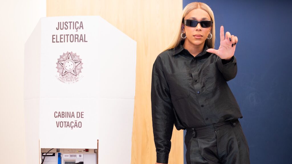 erika-hilton-tvt-news-segunda-edição