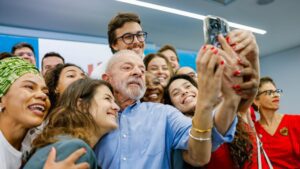novas-liderancas-esquerda-2026-lula-eleicoes-eleicao-segundo-turno-2-turno-vira-voto-guilherme-cortez-luna-ana-elisa-ana-julia-janones-anielle-franco-juventude-escala-6x1-congresso-esquerda-parlamentares-deputados-deputadas-senadores-senadoras-deputada-deputado