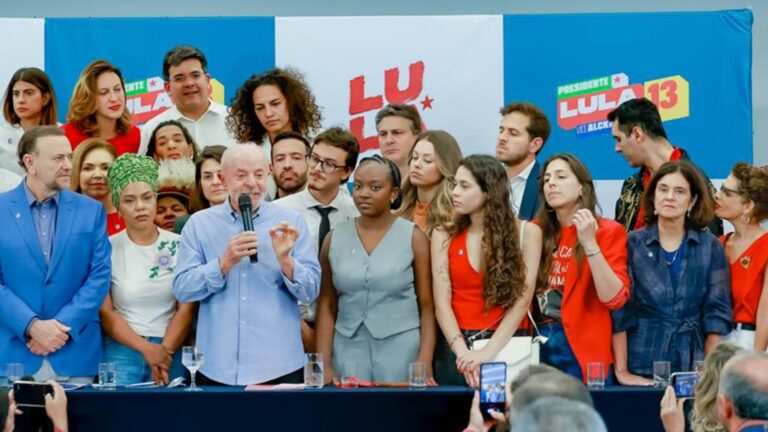 novas-liderancas-esquerda-2026-lula-eleicoes-eleicao-segundo-turno-2-turno-vira-voto-guilherme-cortez-luna-ana-elisa-ana-julia-janones-anielle-franco-juventude-escala-6x1-congresso-esquerda-parlamentares-deputados-deputadas-senadores-senadoras-deputada-deputado