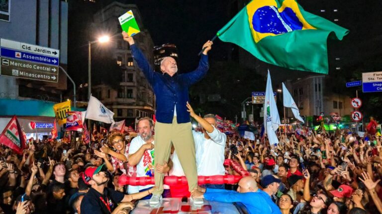domingo-nosso-encontro-marcado-com-a-democracia-eleicoes-2026-lula-luiz-inacio-lula-da-silva-resultados-resultado-das-eleicoes-apuracao-apuracao-dos-votos-vitoria-brasil-constituicao-pesquisa-pesquisas-tvt-news