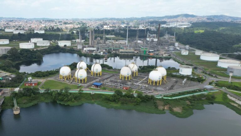 TVTNews 8 mobilizacao-da-refinaria-acontece-nesta-sexta-feira-16-as-6h30-na-portaria-3-da-recap-em-maua-sp-foto-divulgacao