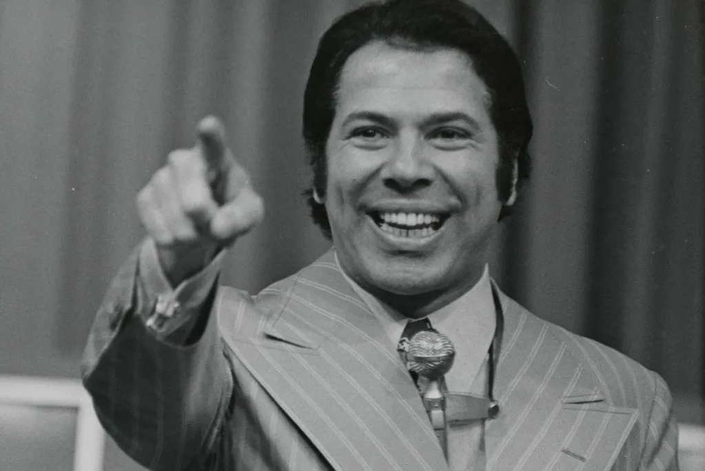 Silvio Santos nem aí, olê, olê, olá e a cultura de massas 1 silvio-santos-nem-ai-ole-ole-ola-e-a-cultura-de-massas-silvio-santos-construiu-imperio-a-partir-do-desejo-de-consumo-foto-divulgacao-sbt-tvt-news