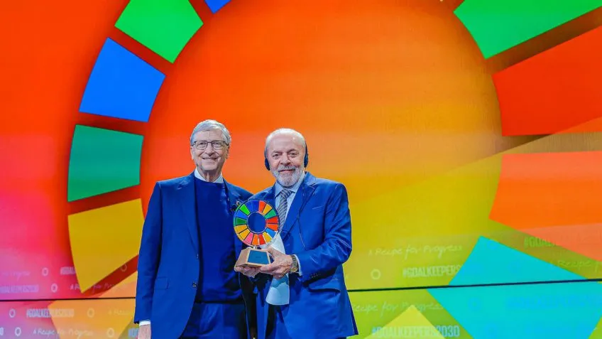 Lula faz 80 anos e está pronto para o 4° mandato 17 -lula-faz-80-anos-lula-ganhou-premio-da-fundacao-de-bill-gates-em-reconhecimento-a-luta-contra-a-fome-foto-ricardo-stuckert-tvt-news