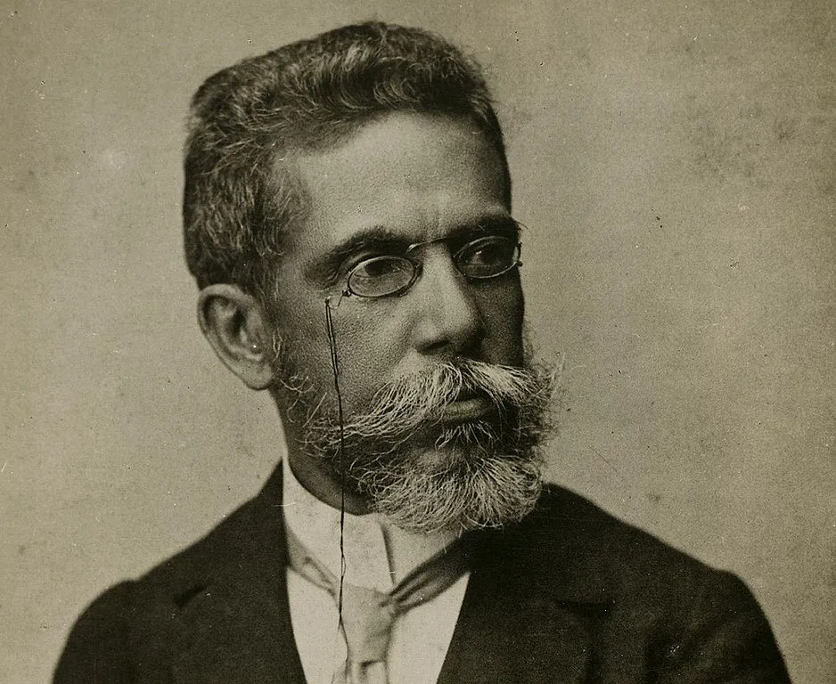 dia-nacional-da-lingua-portuguesa-e-celebrado-em-05-de-novembro-dia-nacional-da-lingua-portuguesa-machado-de-assis-1839-1908-aos-57-anos-cerca-de-1896-e-o-grande-nome-da-lingua-portuguesa-no-brasil-tvt-news