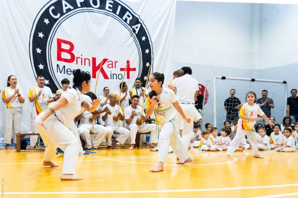 dia-da-consciencia-negra-20-novembro-e-feriado-de-luta-o-samba-a-capoeira-e-o-candomble-precisam-ser-valorizados-pois-somos-nos-que-transmitimos-esses-legados-tvt-news-dia-nacional-do-samba