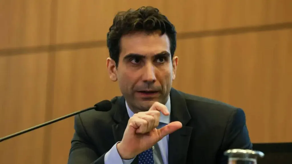 pix-galipolo-diz-nao-ver-ataque-especulativo-em-alta-do-dolar-nao-tem-nenhum-desejo-do-bc-de-proteger-nenhum-nivel-de-cambio-disse-galipolo-foto-jose-cruz-abr-tvt-news