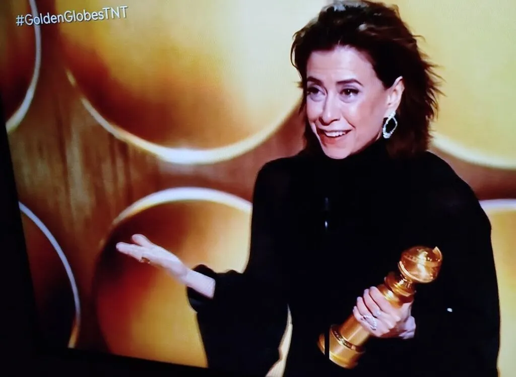 Fernanda Torres vence Globo de Ouro 2025 2 fernanda-torres-vence-globo-de-ouro-fernanda-torres-vence-globo-de-ouro-na-categoria-melhor-atriz-em-filme-de-drama-imagem-reproducao-tnt-tvt-news