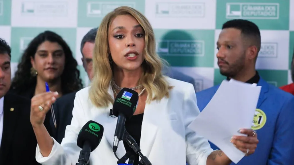 erika-hilton-apresenta-pec-para-acabar-com-escala-6x1-fim-do-6x1-busca-equilibrio-entre-necessidades-das-empresas-e-direito-dos-trabalhadores-a-vida-digna-foto-lula-marques-abr-tvt-news