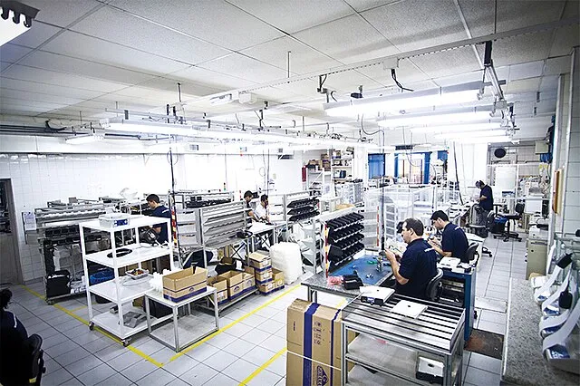 Faturamento da indústria tem maior crescimento anual desde 2010 1 demanda-por-bens-industrializados-foi-estimulada-pelo-baixo-desemprego-pelo-aumento-de-gastos-do-governo-e-pela-maior-concessao-de-credito-montagem-gehaka-jpg-creative-commons-attribution-share-alike-4-0-tvt-news