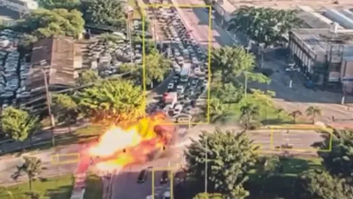 veja-o-que-se-sabe-sobre-a-queda-do-aviao-em-sp-aviao-tentou-fazer-pouso-de-emergencia-na-avenida-e-explodiu-imagem-reproducao-g1-tvt-news