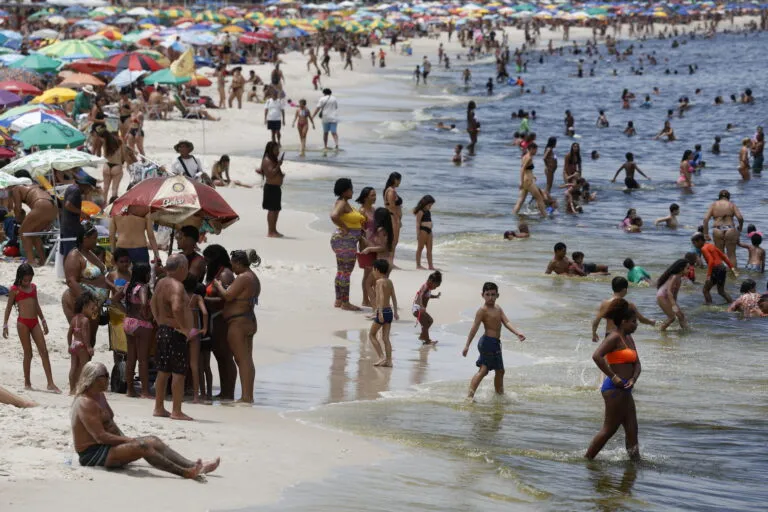 terceira-onda-de-calor-atinge-parte-do-pais-foto-fernando-frazao-agencia-brasil-tvt-news