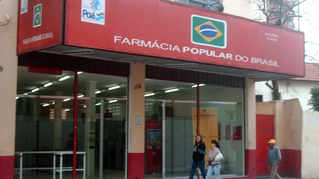 Farmácia Popular gratuita pode poupar mais de R$ 1 mil no orçamento da população 2 todos-os-medicamentos-do-farmacia-popular-serao-gratuitos-41-itens-serao-totalmente-gratuitos-pelo-programa-farmacia-popular-foto-wiki-commons-reproducao-tvt-news