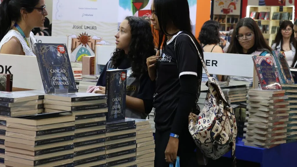 dia-internacional-da-doacao-de-livros-reforca-o-poder-transformador-da-leitura-confira-10-livros-que-vao-estimular-seu-habito-de-leitura-foto-rovena-rosa-agencia-brasil-tvt-news
