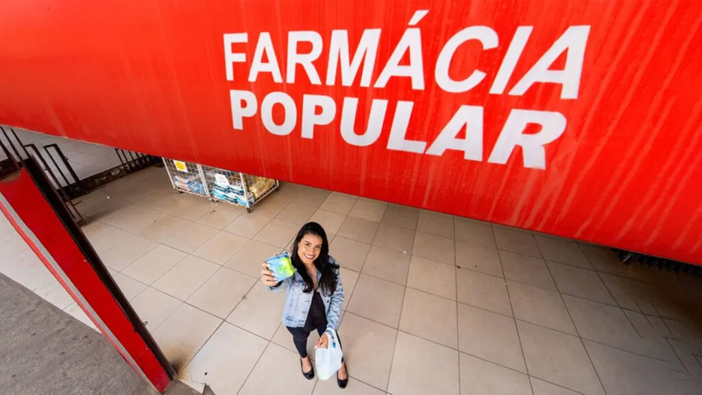 No governo Lula, Farmácia Popular triplicou recursos; Bolsonaro propôs corte de 59% 1 farmacia-popular-triplica-durante-governo-lula-tvt-news