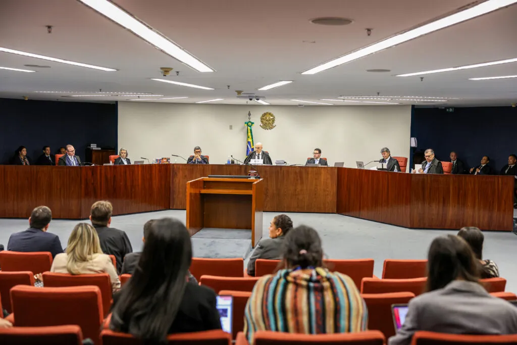 STF marca julgamento de Bolsonaro e aliados por tentativa de golpe de estado 1 1ª-turma-do-stf-e-formada-por-cristiano-zanin-carmen-lucia-luiz-fux-alexandre-de-moraes-e-flavio-dino-foto-valter-campanato-agencia-brasil-tvt-news