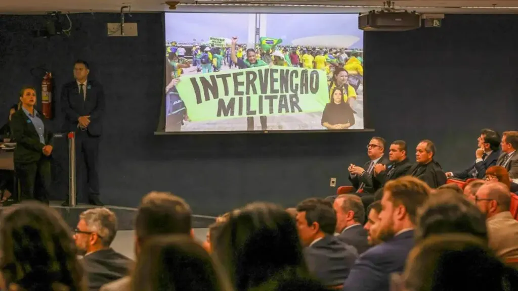 stf-tem-maioria-para-tornar-bolsonaro-1-ex-presidente-reu-por-golpe--moraes-apontou-elementos-mais-do-que-suficientes-para-recebimento-da-denuncia-contra-bolsonaro--foto--antonio-augusto-stf-tvt-news