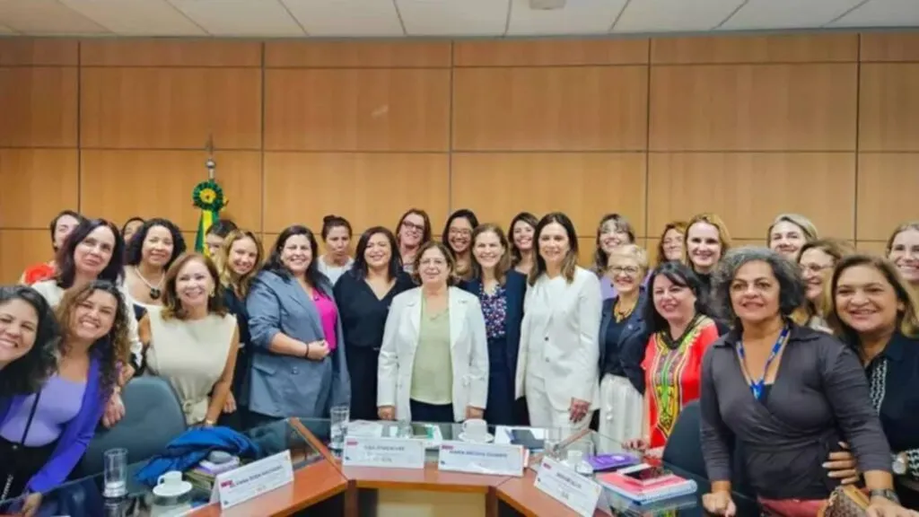 no-ministerio-das-mulheres-bancarios-levam-conquista-para-capacitacao-feminina-em-tecnologia-no-setor-bancario-somente-25-dos-trabalhadores-de-ti-sao-mulheres-foto-spbancarios-tvt-news