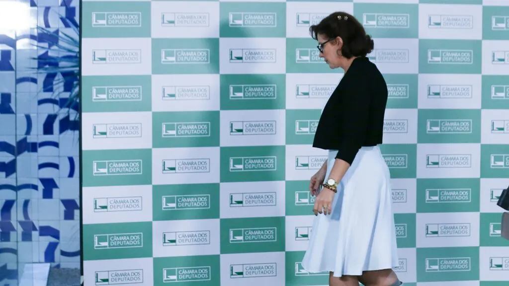 PGR pede prisão preventiva de Carla Zambelli 1 stf-forma-maioria-para-condenar-zambelli-apos-pedido-de-vista-com-6-votos-a-favor-zambelli-sera-condenada-a-prisao-apos-o-pedido-de-vista-acabar-foto-lula-marques-agencia-brasil-tvt-news