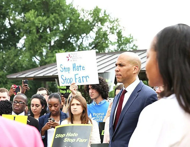 Senador norte-americano discursa por mais de 25 horas contra Trump e bate recorde mundial 3 booker-ja-foi-pre-candidato-a-presidencia-dos-eua-e-atua-em-defesa-dos-direitos-civis-foto-office-of-cory-booker-tvt-news