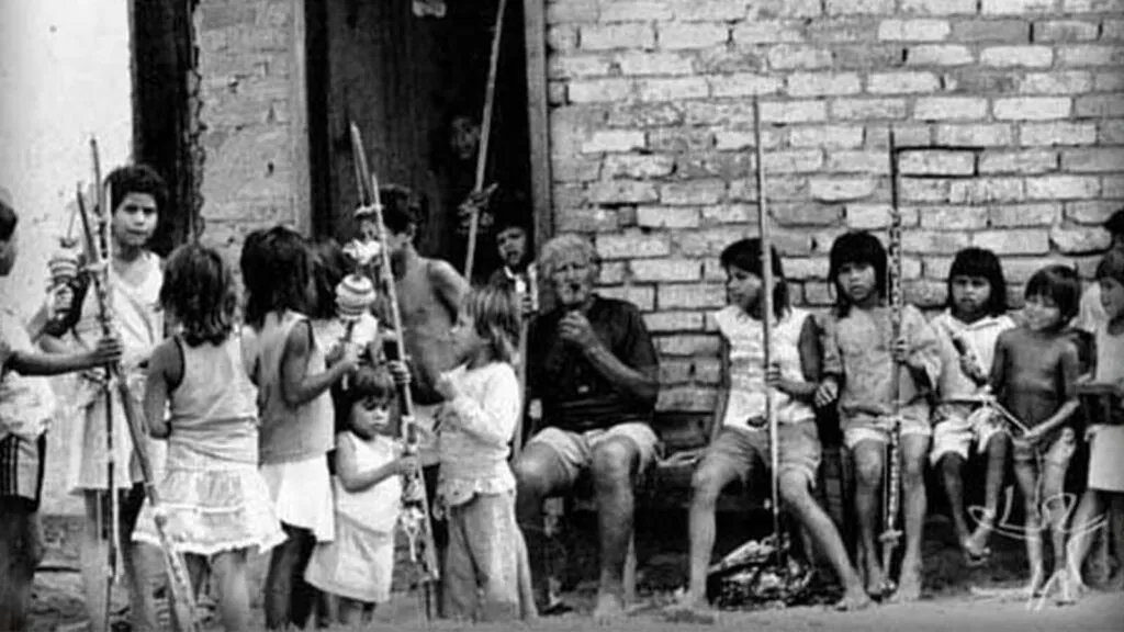 Justiça mantém sentença e condena Estado por danos contra indígenas Krenak 1 criancas-krenak-fazenda-guarani-1989-marcio-ferreira-instituto-socioambiental-isa-tvt-news