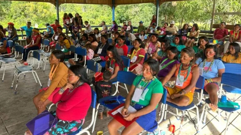 mulheres-indigenas-debatem-culturas-e-vidas-amazonas-foto-cimi-regional-norte-1-tvt-news