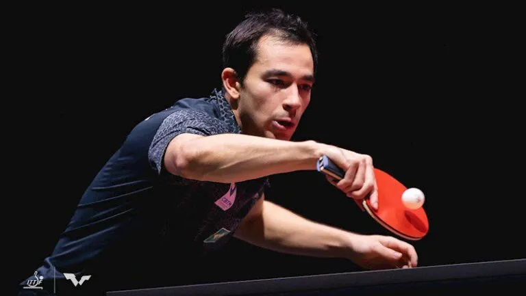 Hugo-Calderano-em-acao-pelo-Mundial-de-Tenis-de-Mesa-de-2025.-Foto-WTT-CBTM-TVT-NEWS