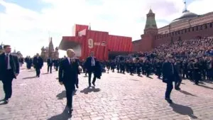 TVTNews 23 russia-celebra-80-anos-do-dia-da-vitoria-com-desfile-militar-povo-sovietico-esmagou-o-nazismo-e-salvou-o-mundo-da-escravidao-disse-putin-foto-reproducao-sputnik-brasil-tvt-news