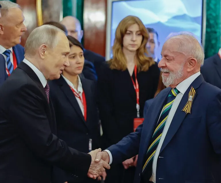 TVTNews 6 Presidente-Lula-e-presidente-Vladimir-Putin-na-comemoração-dos-80-anos-do-Dia-da-Vitória-na-Segunda-Guerra-Mundial-Foto-@ricardo-stuckert-tvt-news
