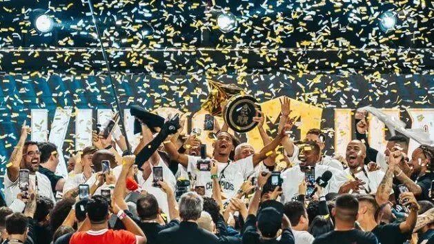 furia-fc-equipe-de-neymar-e-campea-da-kings-league-brasil-furia-fc-e-campea-da-kings-league-imagem-edusantana-produtora-kings-league-brasil-tvt-news