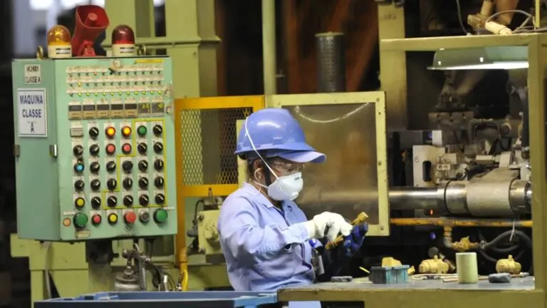 industria-cresce-1-2-em-marco-apos-5-meses-de-queda-ou-estabilidade-e-a-maior-expansao-desde-junho-de-2024-foto-jose-paulo-lacerda-cni-tvt-news