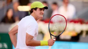 joao-fonseca-estreia-roland-garros-onde-assistir-joao-fonseca-estreia-no-torneio-roland-garros-foto-x-#-mmopen-tvt-news
