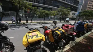 justica-sp-suspende-mototaxi-apos-acidente-morte-a-prefeitura-e-as-plataformas-de-aplicativos-travam-uma-disputa-judicial-sobre-a-permissao-do-servico-na-cidade-foto-paulo-pinto-agencia-brasil-tvt-news
