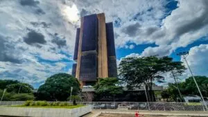 TVTNews 25 copom-eleva-juros-basicos-economia-para-14-75-ano-a-previsao-e-que-a-inflacao-oficial-devera-fechar-o-ano-em-5-53-por-cento-foto-rafa-neddermeyer-agencia-brasil