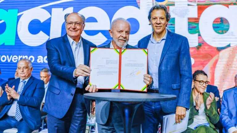 TVTNews 4 lula-sanciona-acredita-exportacao-fortalece-pequenas-empresas-comercio-exterior-ricardo-stuckert-pr-tvt-news