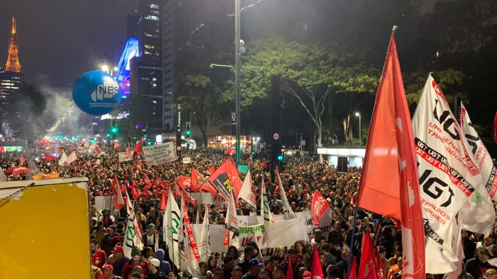 trabalhadores-ocupam-a-paulista-contra-6x1-super-ricos-centrao-e-trump-tvt-news