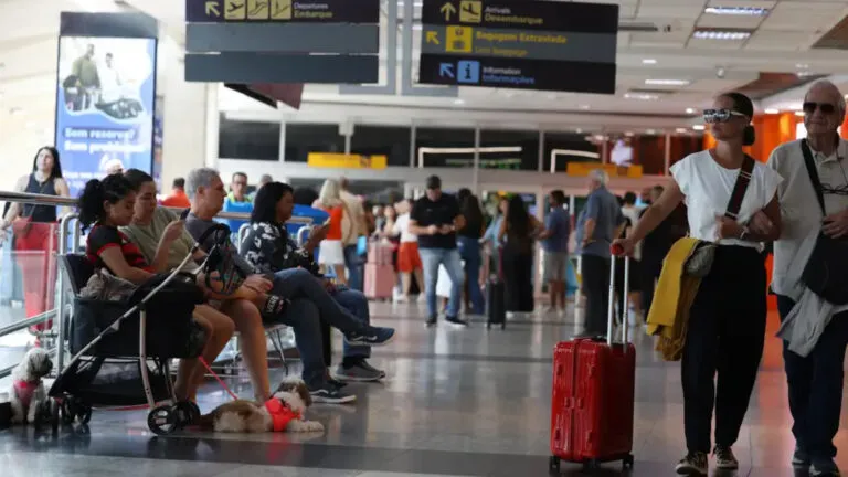 voa-brasil-como-comprar-passagens-mais-baratas-sao-paulo-rio-de-janeiro-e-recife-estao-entre-os-destinos-mais-procurados-no-primeiro-ano-de-voa-brasil-foto-rovena-rosa-agencia-brasil-tvt-news