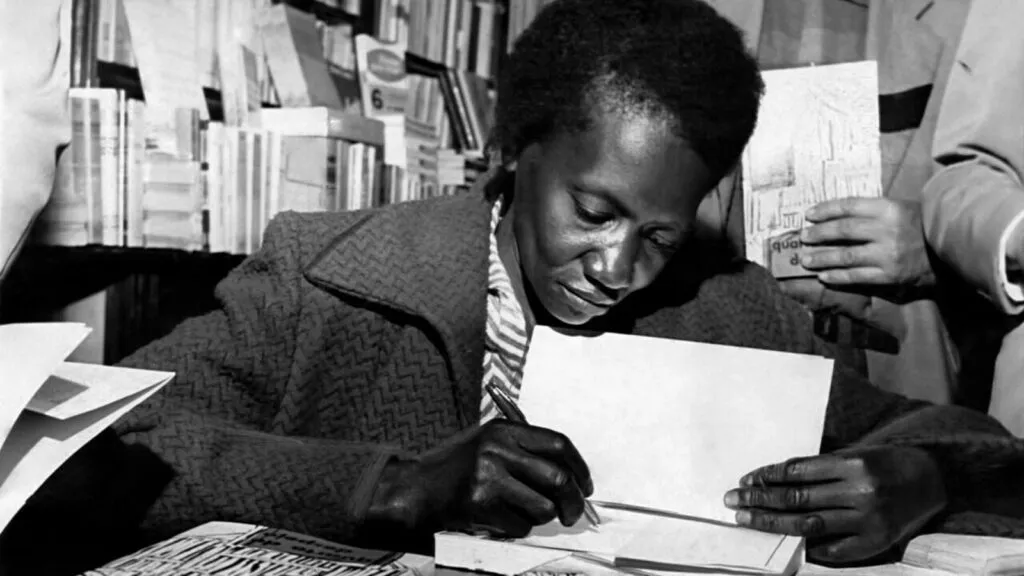 Filme que resgata história de Carolina Maria de Jesus inicia filmagens 1 dia-do-escritor-carolina-maria-de-jesus-tvt-news-consciencia-negra-conheca-12-autores-negros-da-literatura-brasileira-autoras-negras-autores-negros-dica-de-leitura-tvt-news