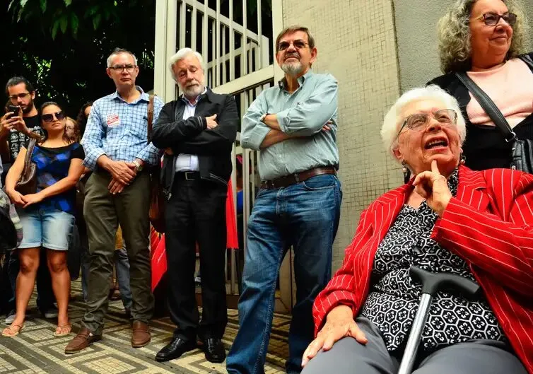 100 anos de Clara Charf: defesa da democracia marca trajetória de luta 3 Clara Charf