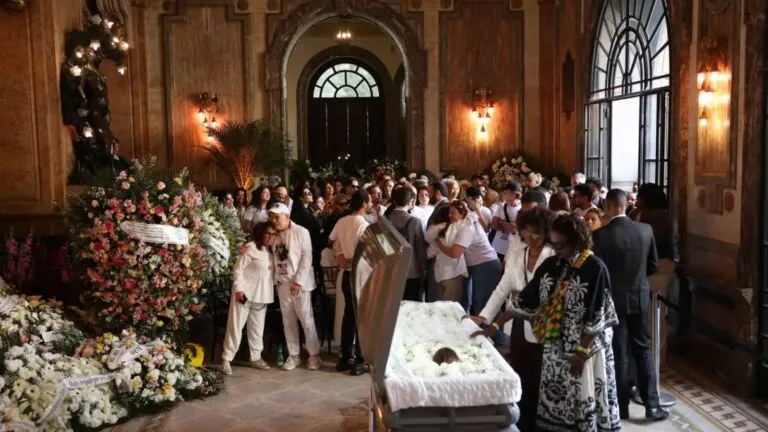 preta-gil-e-velada-no-theatro-municipal-do-rio-de-janeiro-janja-tambem-veio-ao-rio-para-o-velorio-representando-o-presidente-lula-foto-tomaz-silva-agenciabrasil-tvt-news